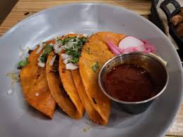 El Chingon signature dishes Birria Tacos
Asada Tacos
Carnitas Quesadillas